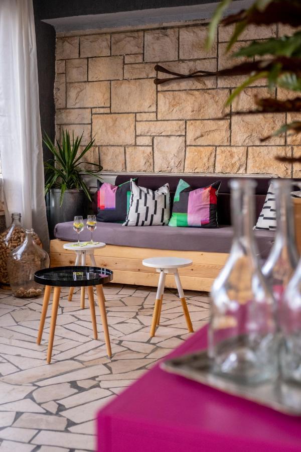 Apartment Lota With Heated Pool On Top Location Supetar Exterior foto